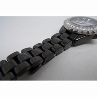 J12 BLK diam numb CER/CER 02