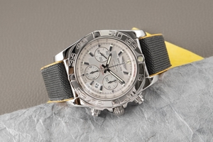Breitling Chronomat 44 chronograph steel automatic Kal. B01 Ref. AB0110