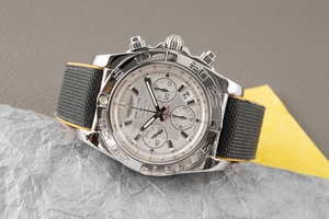 Breitling Chronomat 44 chronograph steel automatic Kal. B01 Ref. AB0110
