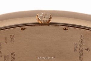 Vacheron & Constantin Asymmetric 18 ct red gold quartz Kal. 1202 Ref. 25010