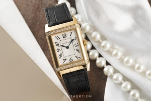 Jaeger-LeCoultre Reverso 18 ct gold manual winding Ref. 269.1.54