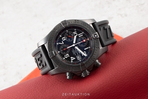 Breitling Avenger Skyland automatic M13380