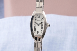 Cartier Tonneau 18 ct white gold quartz Kal. 028 Ref. 2545