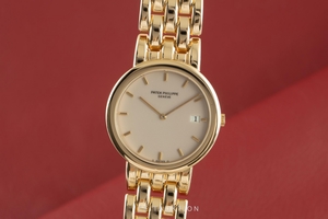 Patek Philippe Calatrava 18 ct gold quartz Kal. E23C Ref. 3937/3