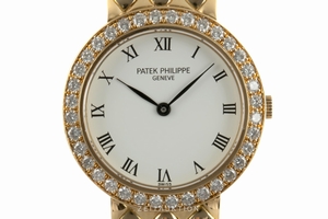 Patek Philippe Calatrava 18 ct gold quartz Kal. E15 Ref. 4820/1