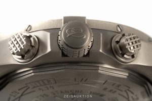 Breitling Avenger chronograph titanium automatic Kal. B13 Ref. E13383