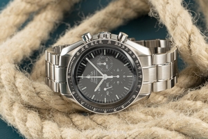 Omega Speedmaster Moonwatch chronograph steel manual winding Kal. 1861 Ref. 311.30.42.30.01.005