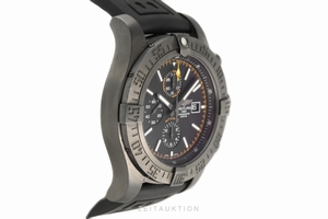 Breitling Super Avenger II automatic M13371
