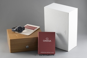 Omega Speedmaster Moonwatch chronograph steel automatic Kal. 9904 Ref. 304.33.44.52.03.001