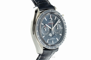 Omega Speedmaster Moonwatch chronograph steel automatic Kal. 9904 Ref. 304.33.44.52.03.001