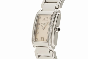 Patek Philippe Twenty 4  steel quartz Kal. E15 Ref. 4910/010A-011
