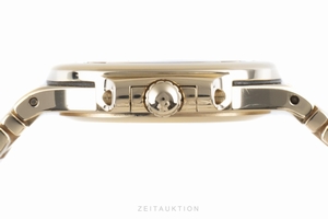 Patek Philippe Nautilus 18 ct gold quartz Kal. E19C Ref. 4700/51