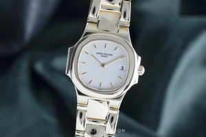 Patek Philippe Nautilus 18 ct gold quartz Kal. E19C Ref. 4700/51