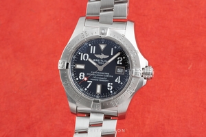 Breitling Avenger Seawolf steel automatic Kal. B17 Ref. A17330