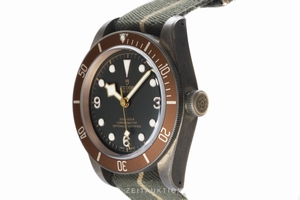 Tudor Black Bay bronze automatic Kal. MT5601 Ref. 79250B