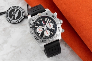Breitling Chronomat 44 chronograph steel automatic Kal. B01 Ref. AB0110