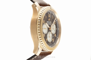 Breitling Navitimer chronograph 18 ct gold automatic Kal. B01 Ref. RB0117
