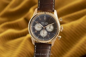Breitling Navitimer chronograph 18 ct gold automatic Kal. B01 Ref. RB0117