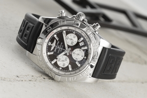 Breitling Chronomat chronograph steel automatic Kal. B01 Ref. AB0110