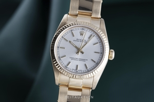 Rolex Oyster Perpetual 18 ct gold automatic Kal. 2230 Ref. 77488