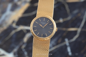 Patek Philippe Calatrava 18 ct gold manual winding Ref. 33382