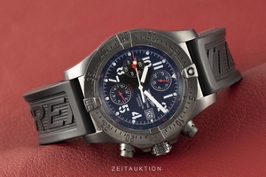 Breitling Avenger Skyland automatic M13380