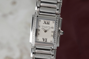 Patek Philippe Twenty 4  steel quartz Kal. E15 Ref. 4910/10