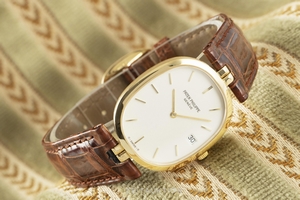 Patek Philippe Ellipse 18 ct gold quartz Kal. E23C Ref. 3930