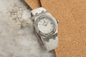 Audemars Piguet Royal Oak steel quartz Kal. 2712 Ref. 67601ST.ZZ.D012CR.02