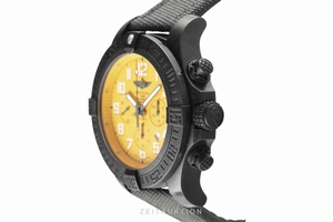 Breitling Avenger chronograph breitlight automatic Kal. B01 Ref. XB0170