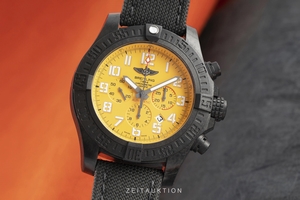Breitling Avenger chronograph breitlight automatic Kal. B01 Ref. XB0170