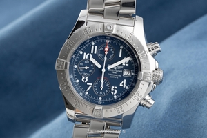 Breitling Avenger Skyland chronograph steel automatic Kal. B13 Ref. A13380