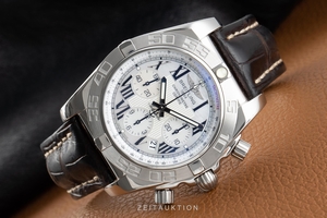 Breitling Chronomat 44 chronograph steel automatic Kal. B01 Ref. AB011012/A690