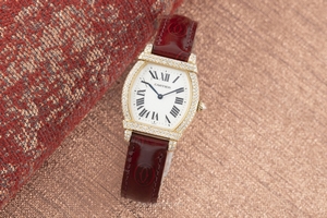 Cartier Tortue 18 ct gold quartz Kal. 157.06 Ref. 2306