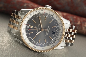 Breitling Navitimer steel / gold automatic Kal. B17 Ref. U17326
