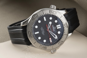 Omega Seamaster steel / titanium automatic Kal. 8806 Ref. 210.32.42.20.01.002