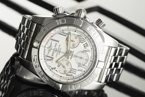 Breitling Chronomat 44 chronograph steel automatic Kal. B01 Ref. AB0110
