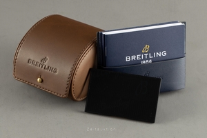 Breitling Avenger Blackbird 44 titanium automatic Ref. V17311