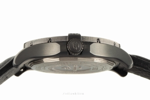 Breitling Avenger Blackbird 44 titanium automatic Ref. V17311