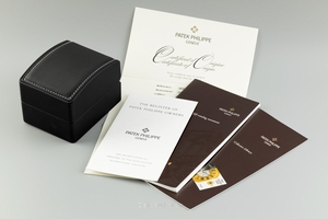 Patek Philippe Calatrava 18 ct gold manual winding Kal. 240/111 Ref. 5120/1J-001
