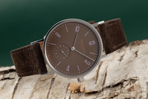 Nomos Tangente manual winding 