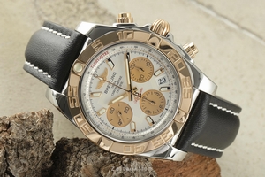 Breitling Chronomat 41 chronograph steel / gold automatic Kal. B01 Ref. CB0140