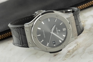 Hublot Classic Fusion titanium automatic Ref. 511.NX.7071.LR