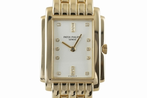 Patek Philippe Gondolo 18 ct gold quartz Kal. E15 Ref. 4824/1