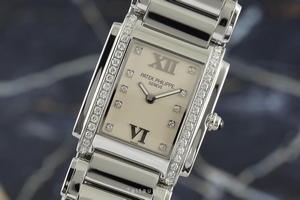 Patek Philippe Twenty 4  steel quartz Kal. E15 Ref. 4910/010