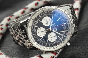Breitling Navitimer chronograph steel automatic Kal. B01 Ref. AB0121