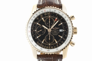Breitling Navitimer World automatic H24322