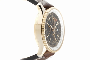 Breitling Navitimer World automatic H24322