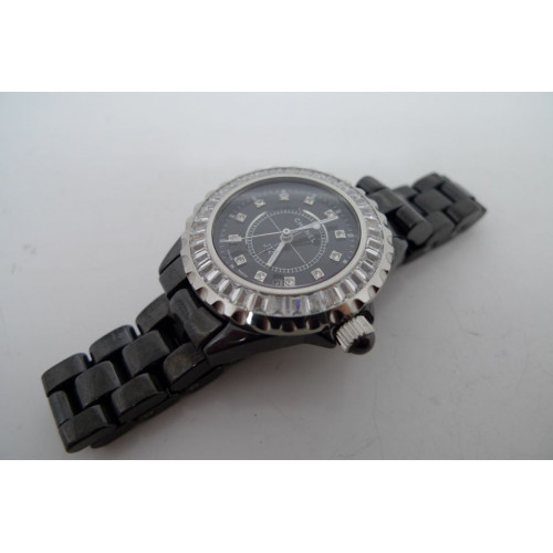J12 BLK diam numb CER/CER 02